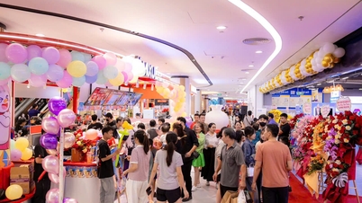 Bệ hạ! Kỳ quan lầm nước a!
